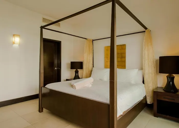 Aldea Thai 235 Aparthotel