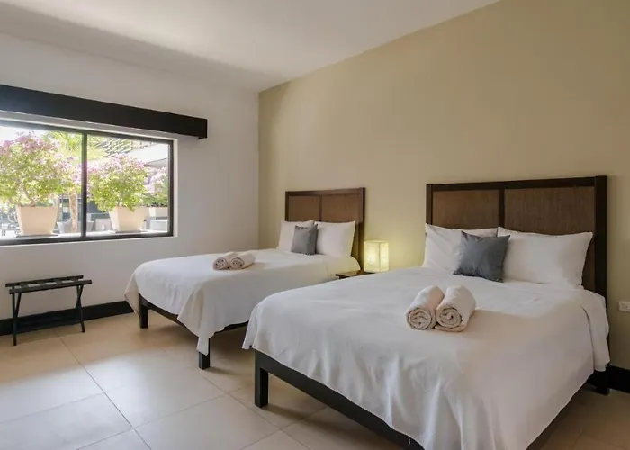 Aldea Thai 235 Aparthotel