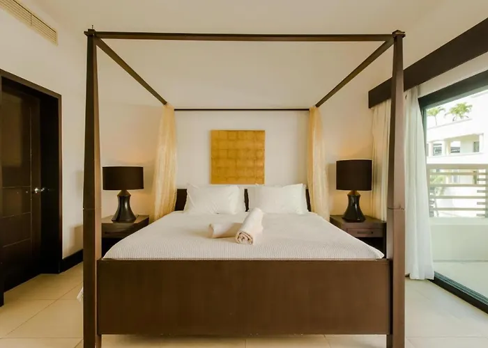 Aldea Thai 235 Aparthotel